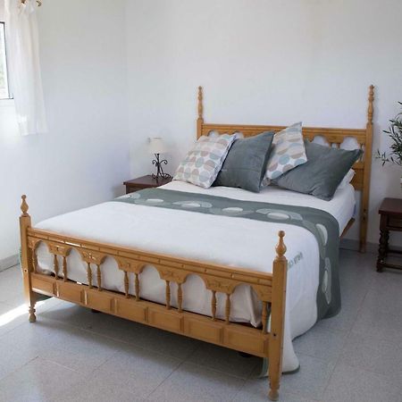 アロラ Fuego Blanco Bed & Breakfast エクステリア 写真