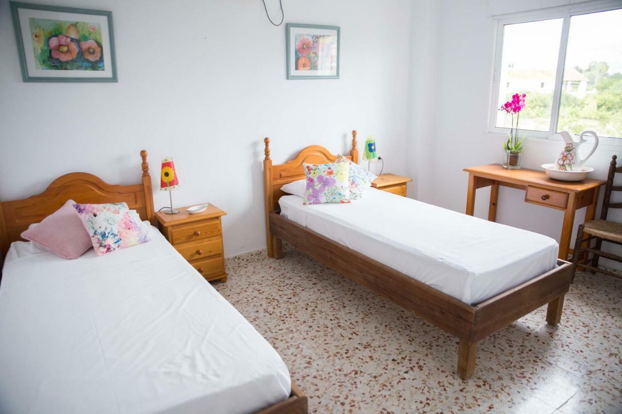 アロラ Fuego Blanco Bed & Breakfast エクステリア 写真