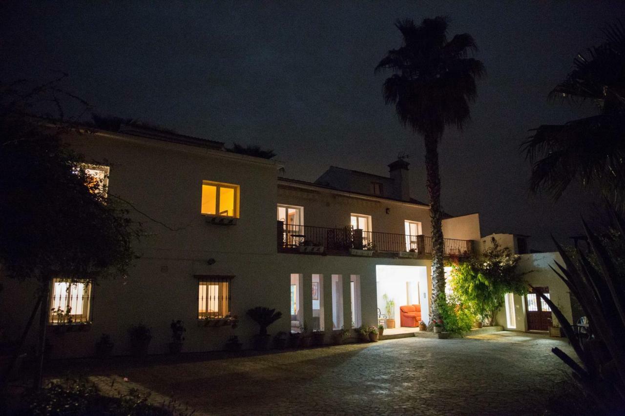 アロラ Fuego Blanco Bed & Breakfast エクステリア 写真